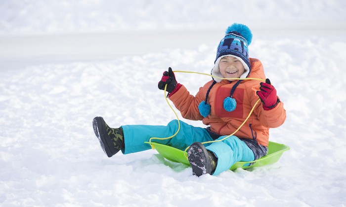 Playing with Snow and See Mt Fuji from Kawaguchi
