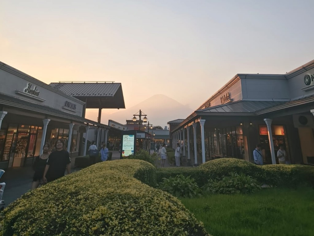 Perjalanan Sehari ke Gunung Fuji – Pemandangan Ikonik, Budaya & Belanja dalam Satu Hari 5