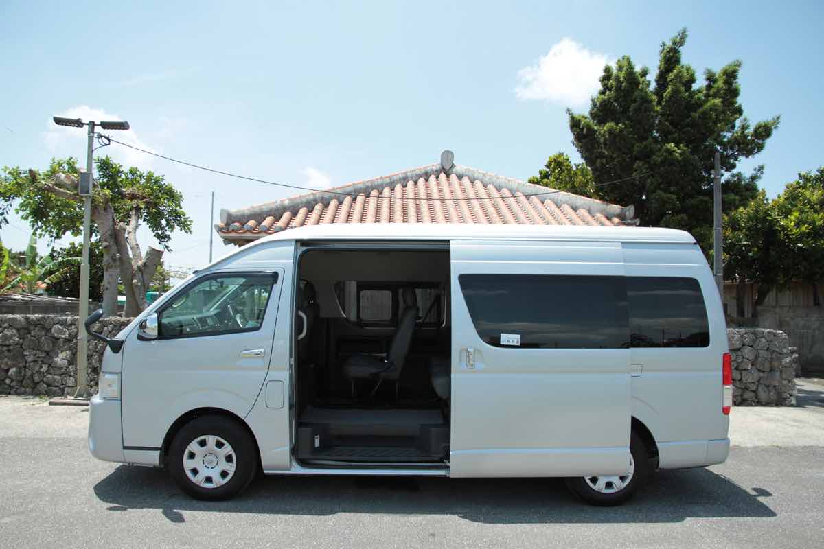 Private Daily Car Hire in Okinawa using Okinawa Toyota Hiace Van 1