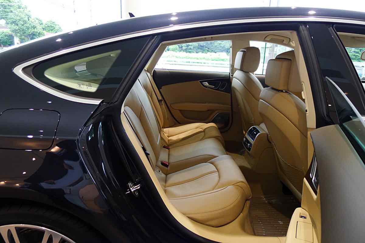 Private Daily Car Hire in Okinawa using Okinawa Toyota Sedan 2