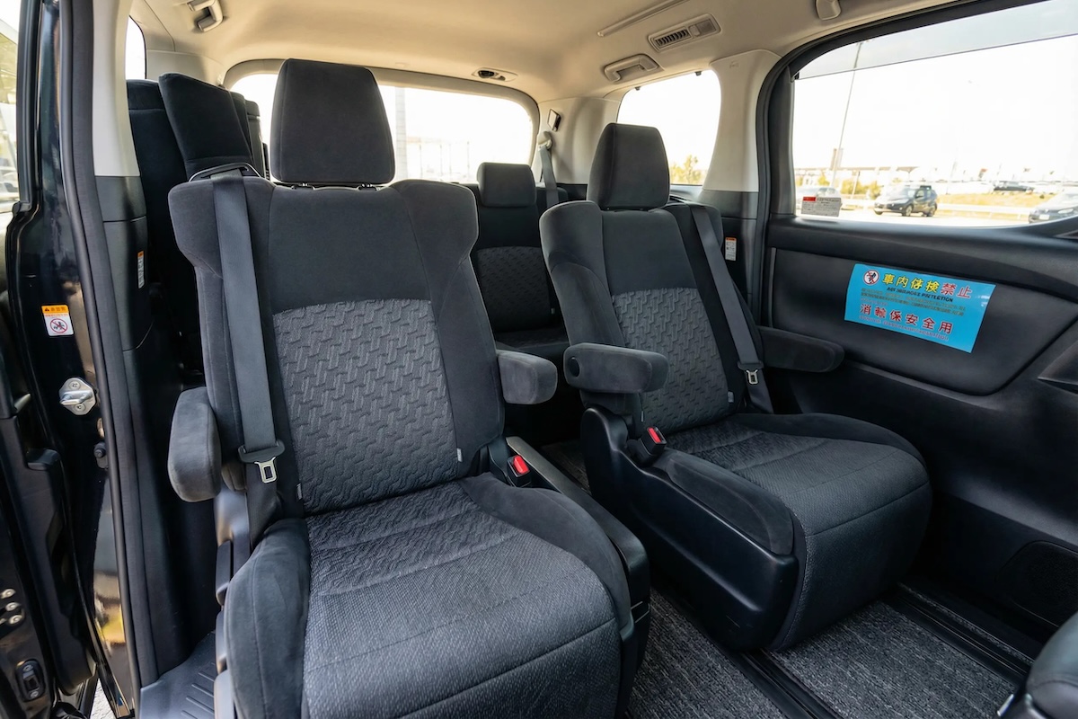 Private Daily Car Hire in Okinawa using Okinawa Toyota Alphard 1