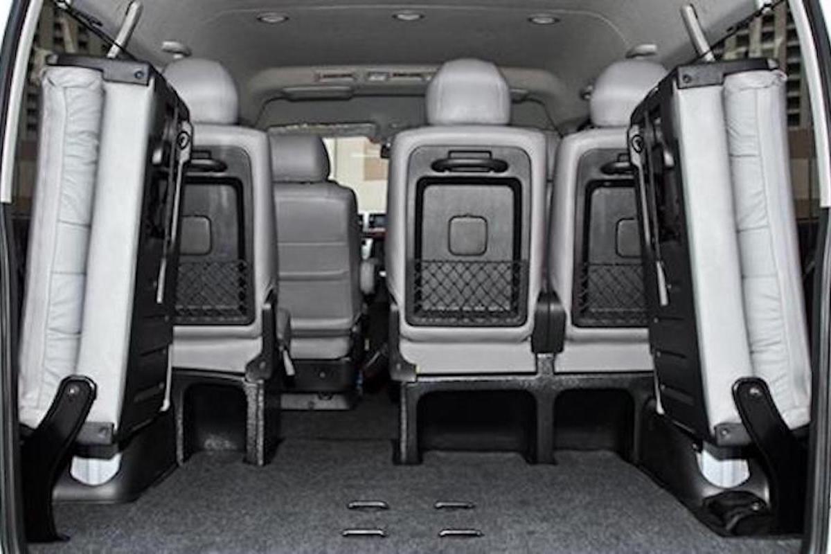 Private Daily Car Hire in Tokyo using Tokyo Toyota Commuter 4